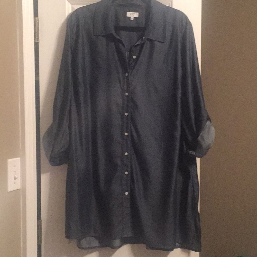 Crown& Ivy top